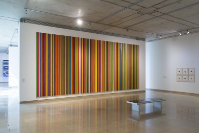 Vue d'exposition avec au centre l'oeuvre <em>Oblivion</em> de Eugénie Paultre, crédit photo : Cédrick Eymenier