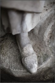 Thu van Tran,<em> Les pieds de la république, </em>2017<em></em>